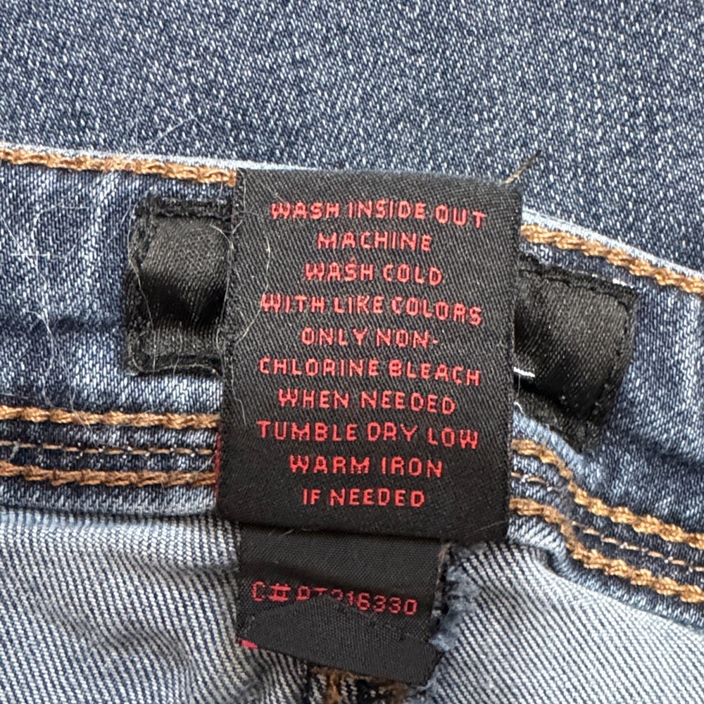 Classic Blue Denim Women's Jeans - Picture 6 of 6